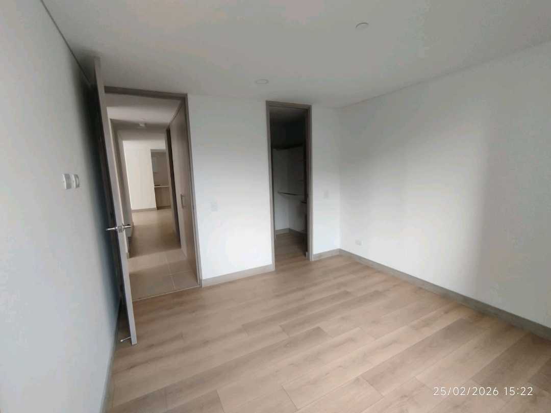 Apartamento para estrenar Loma del Esmeraldal RT