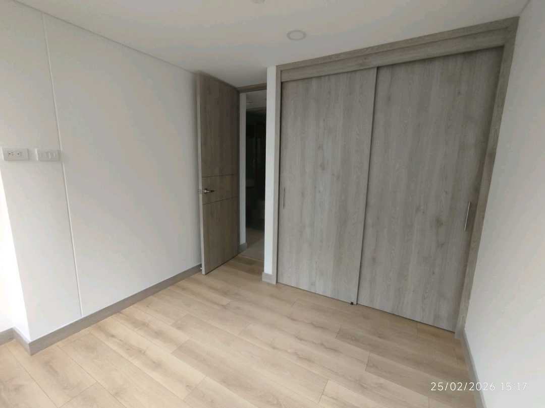 Apartamento para estrenar Loma del Esmeraldal RT