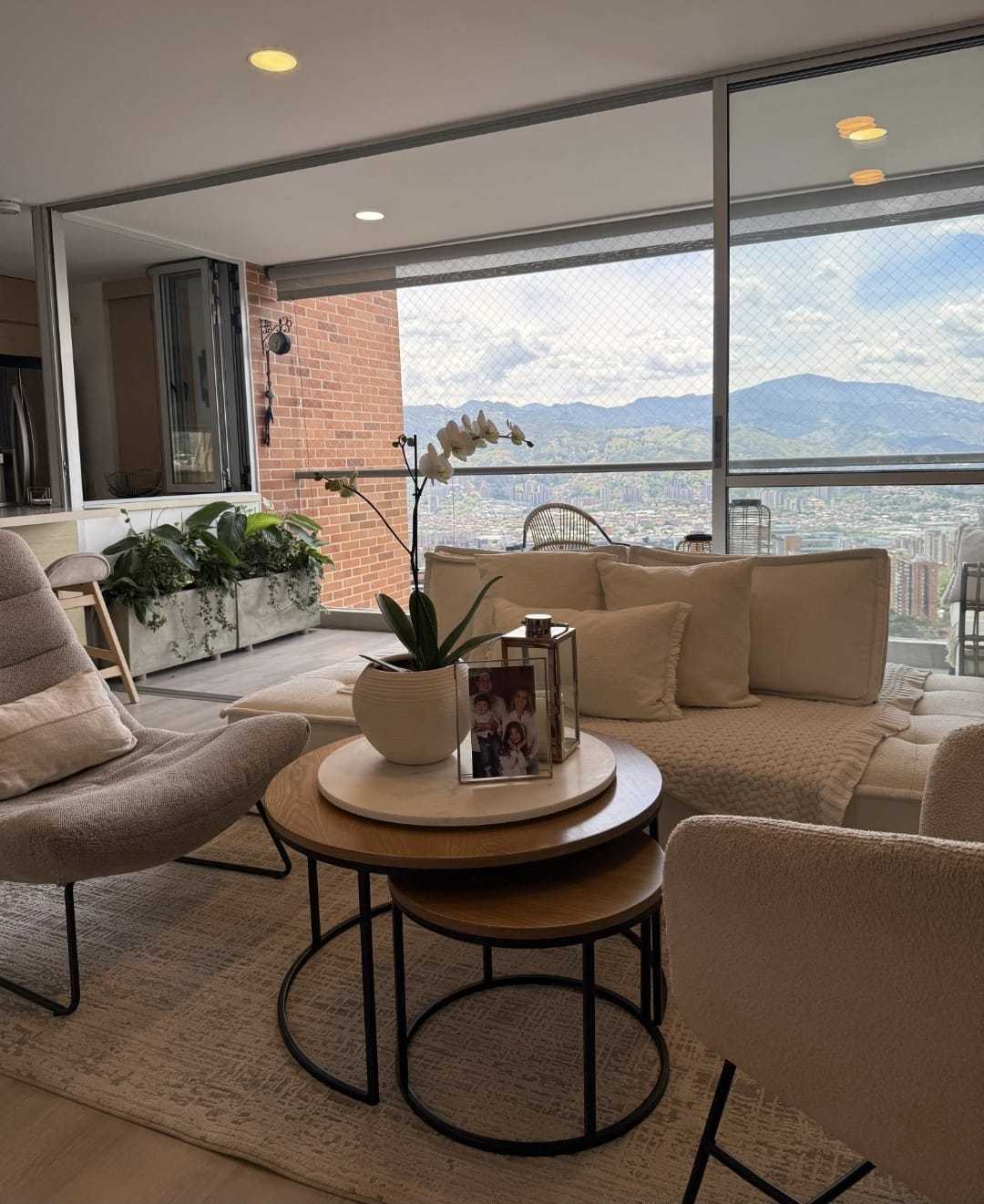 Apartamento para la venta Esmeraldal cerca a la Intermedia P15