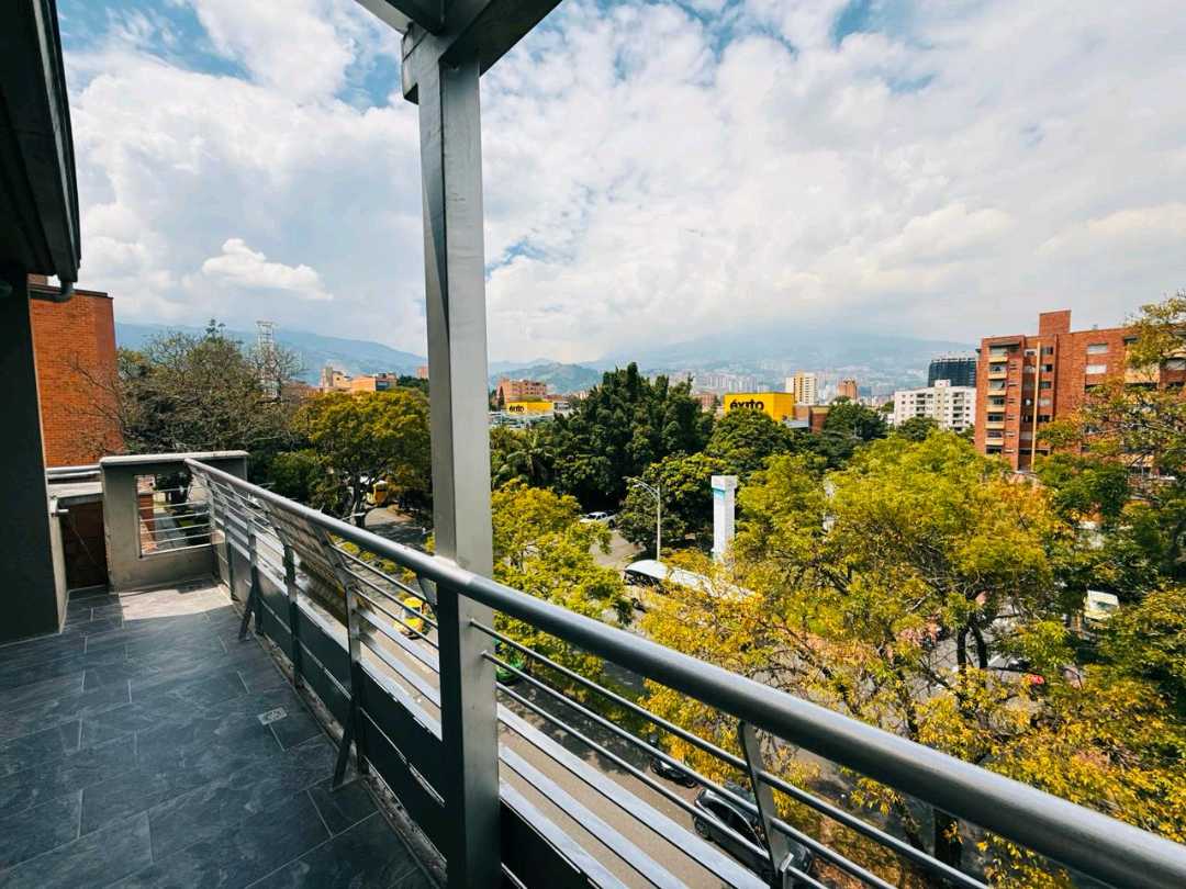 Apartamento dúplex para la venta Laureles cerca a Viva Laureles 98mts2