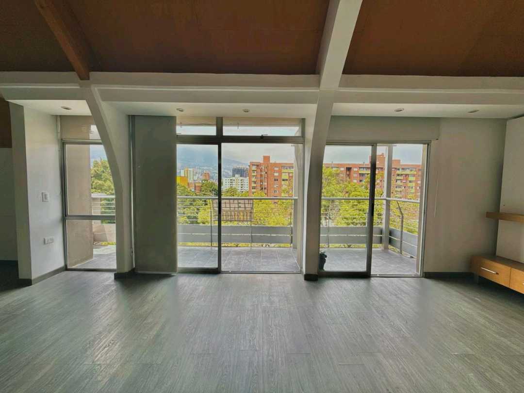 Apartamento dúplex para la venta Laureles cerca a Viva Laureles 98mts2