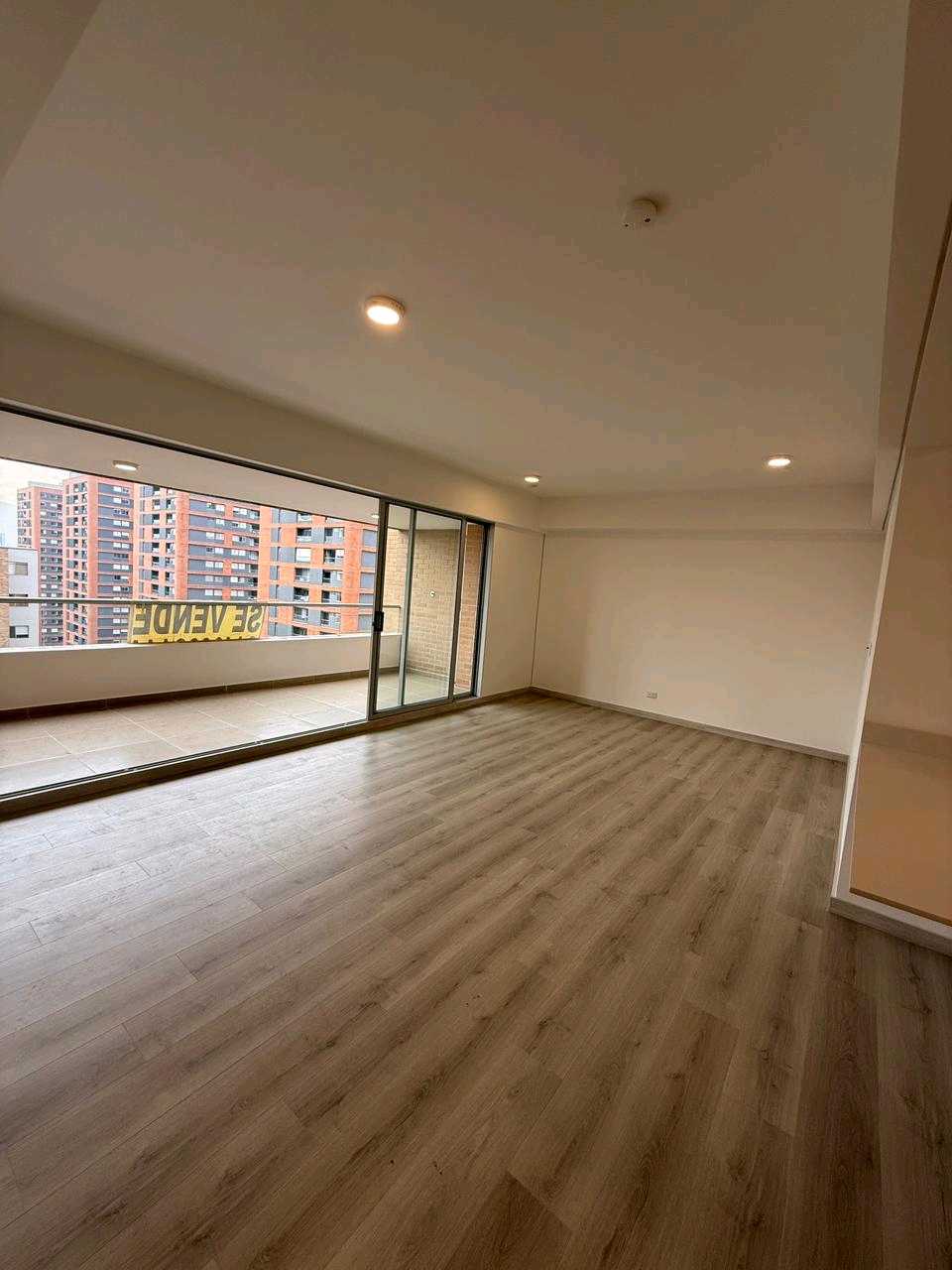 Apartamento para la venta Poblado ciudad del rio FLLC
