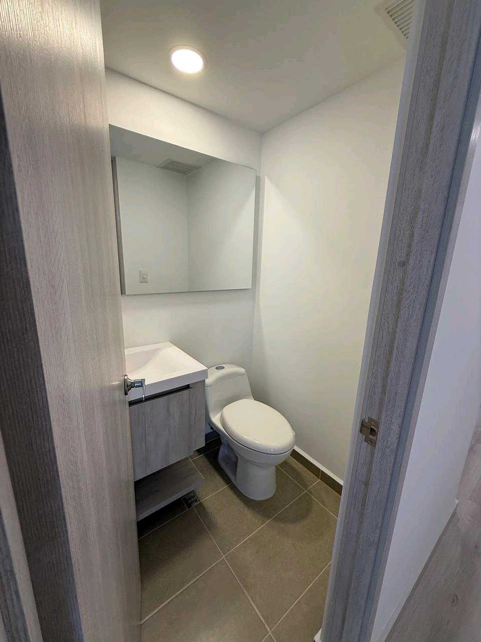 Apartamento para la venta Poblado ciudad del rio FLLC
