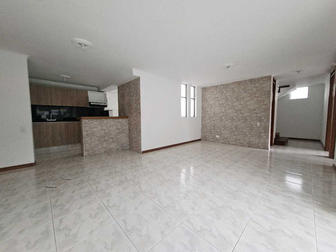 Apartamento penthouse Poblado vista a la montaña