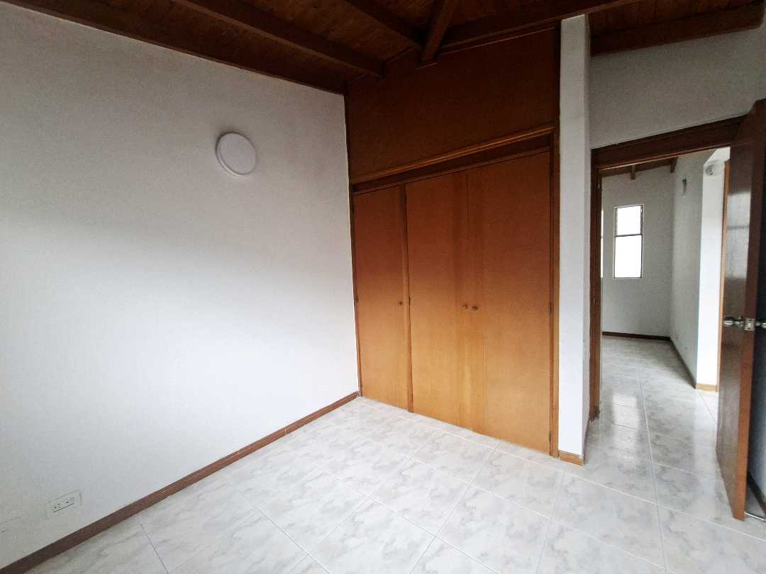 Apartamento penthouse Poblado vista a la montaña