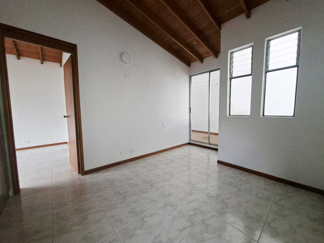 Apartamento penthouse Poblado vista a la montaña
