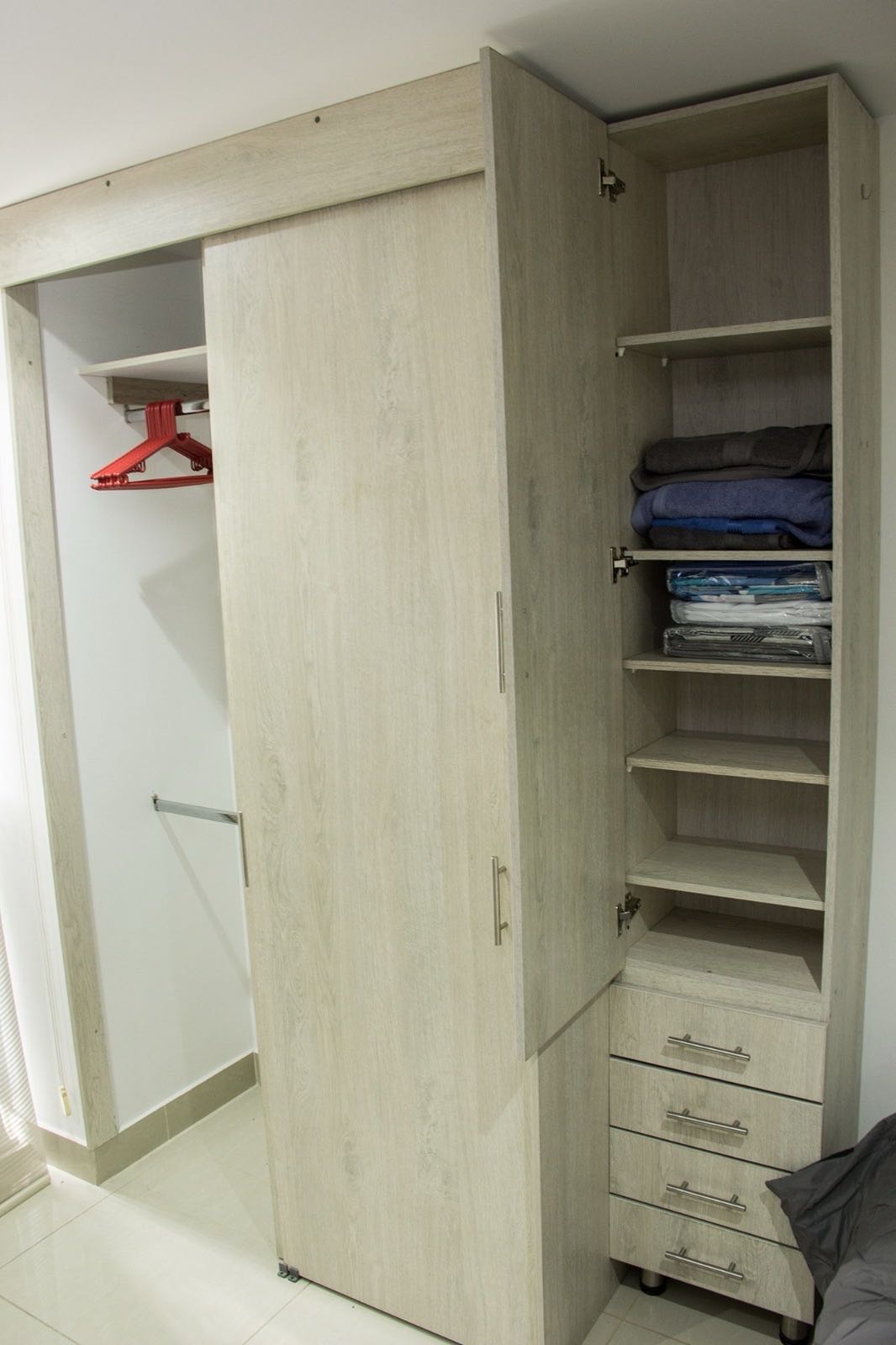 Apartamento tipo loft con licencia Airbnb en el Poblado la Frontera