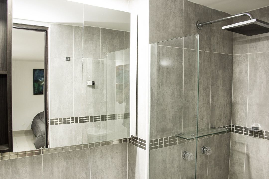 Apartamento tipo loft con licencia Airbnb en el Poblado la Frontera