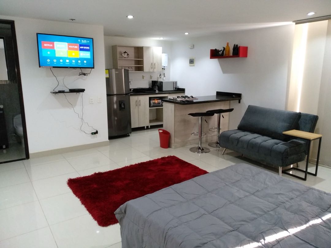 Apartamento tipo loft con licencia Airbnb en el Poblado la Frontera