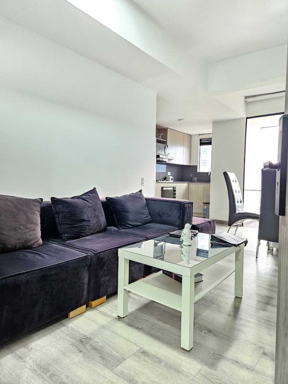 Apartamento en arriendo — APARTAMENTO AMOBLADO SECTOR PALMAS - EL POBLADO 
