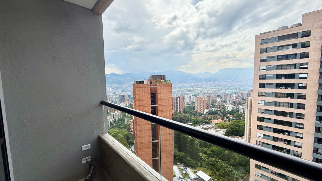 Apto en Venta con licencia rentas cortas, Poblado - Mde