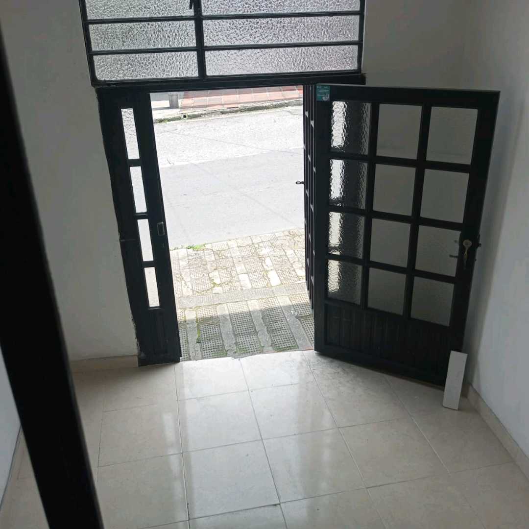 ARRIENDA  LOCAL  LEONORA MANIZALES