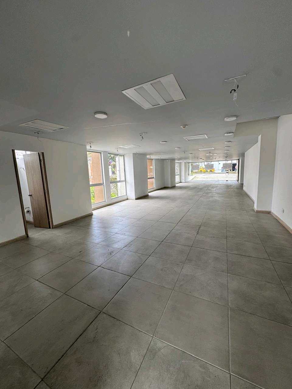 Arrienda Local Comercial Av Santander Manizales