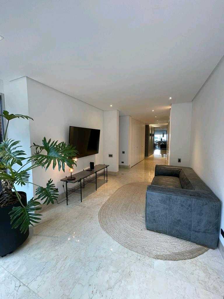 Arriendo amoblado cerca al Tesoro RC2