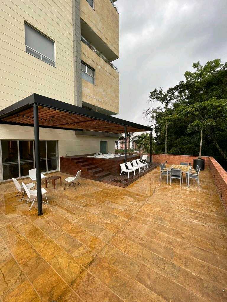 Arriendo amoblado cerca al Tesoro RC2