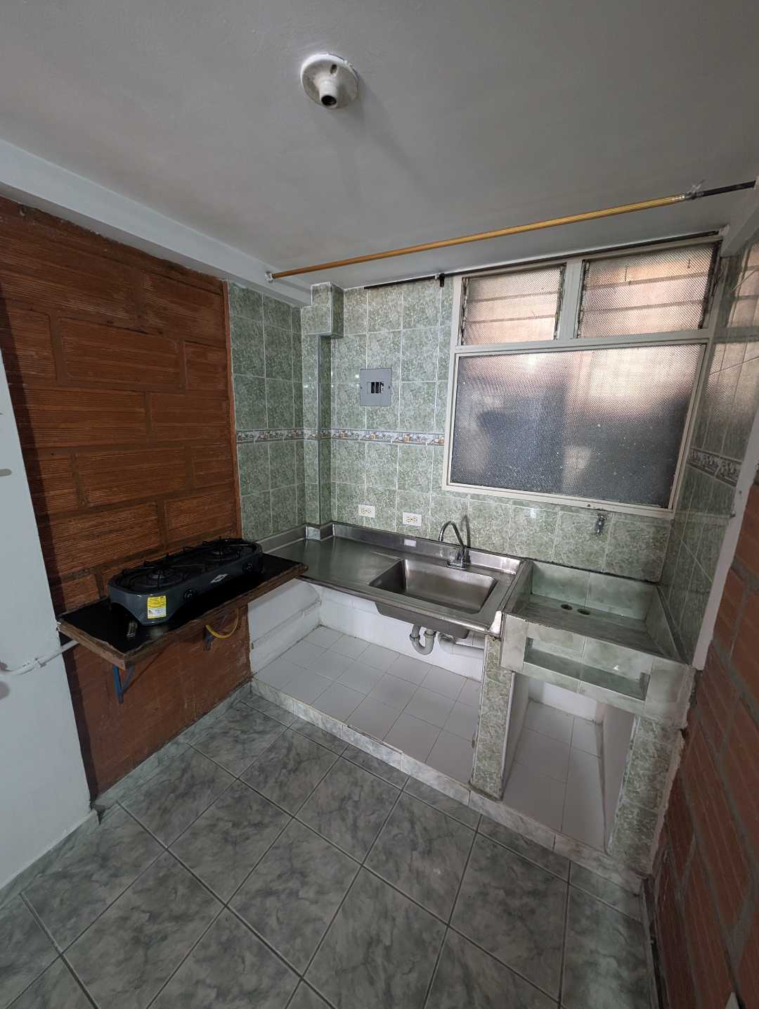 Arriendo aparta estudio en la milagrosa