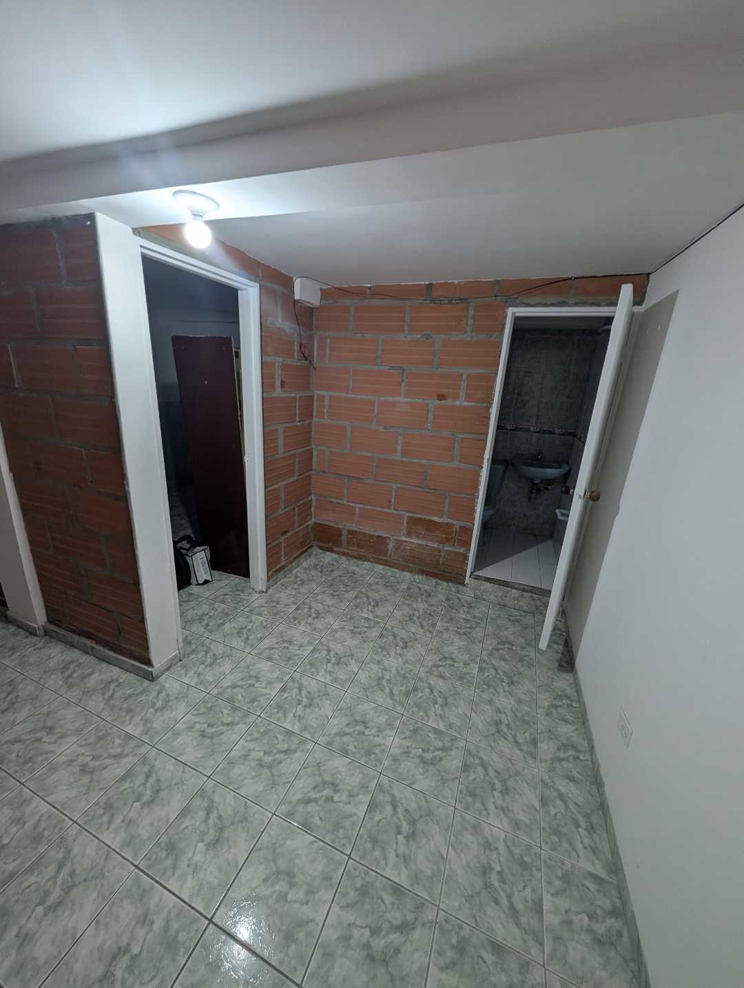 Arriendo aparta estudio en la milagrosa