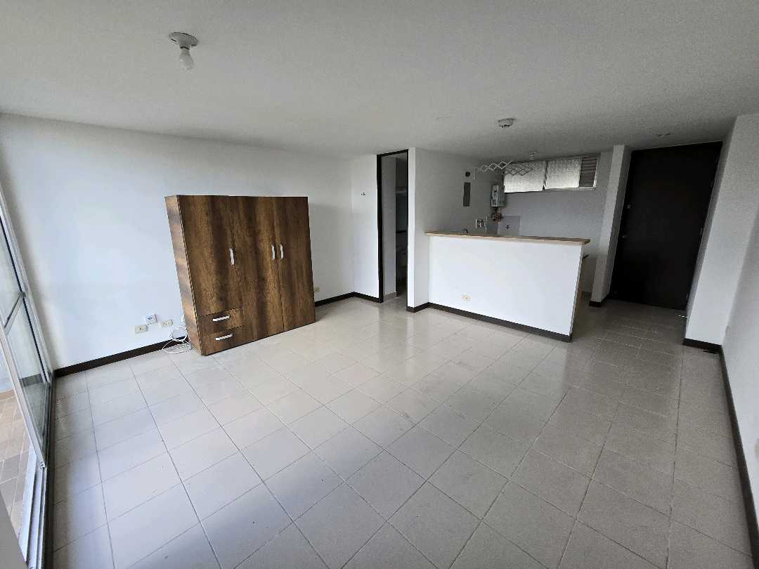 Arriendo aparta-estudio calasanz