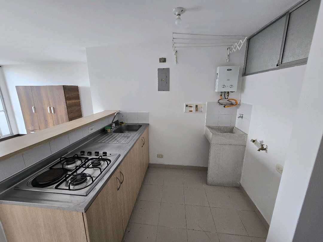 Arriendo aparta-estudio calasanz