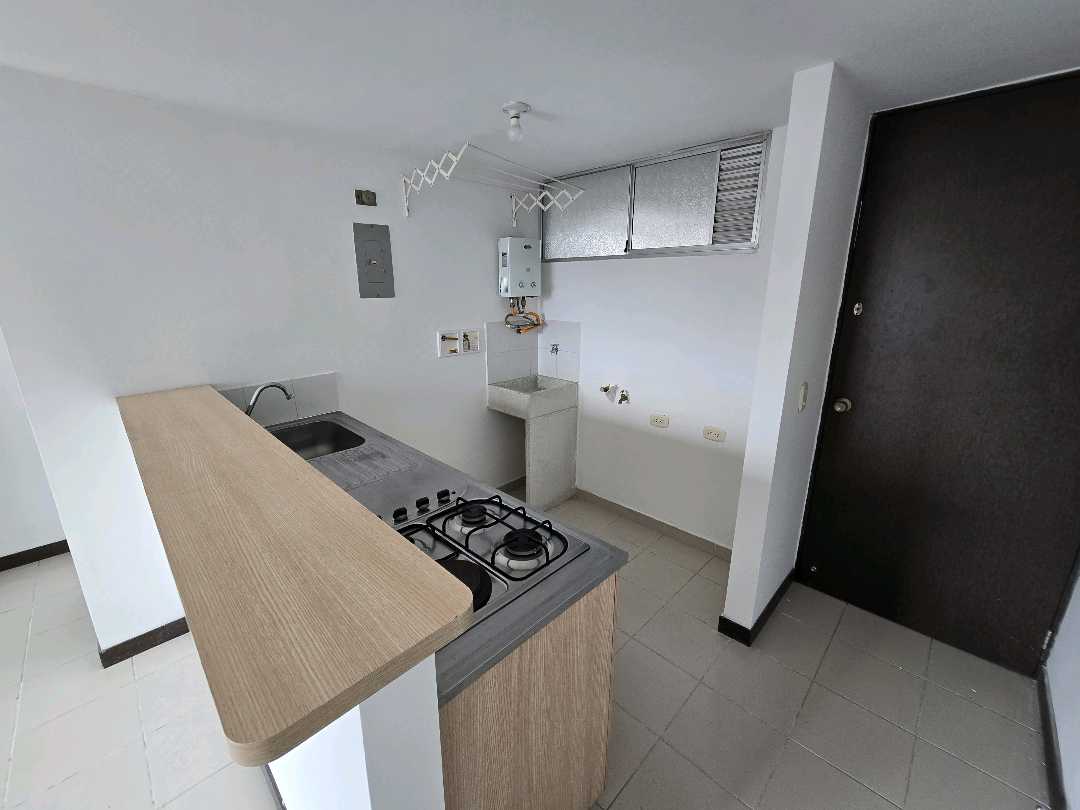 Arriendo aparta-estudio calasanz