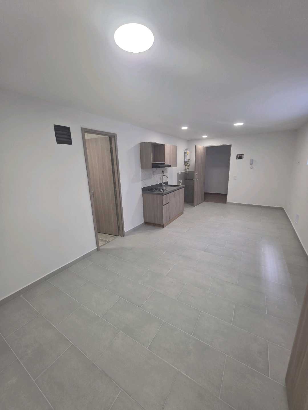 Arriendo apartaestudio calasanz