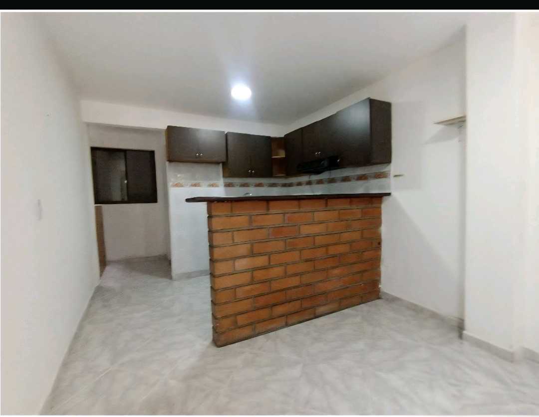 Arriendo apartaestudio  sector santa lucia