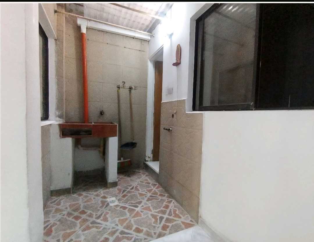 Arriendo apartaestudio  sector santa lucia