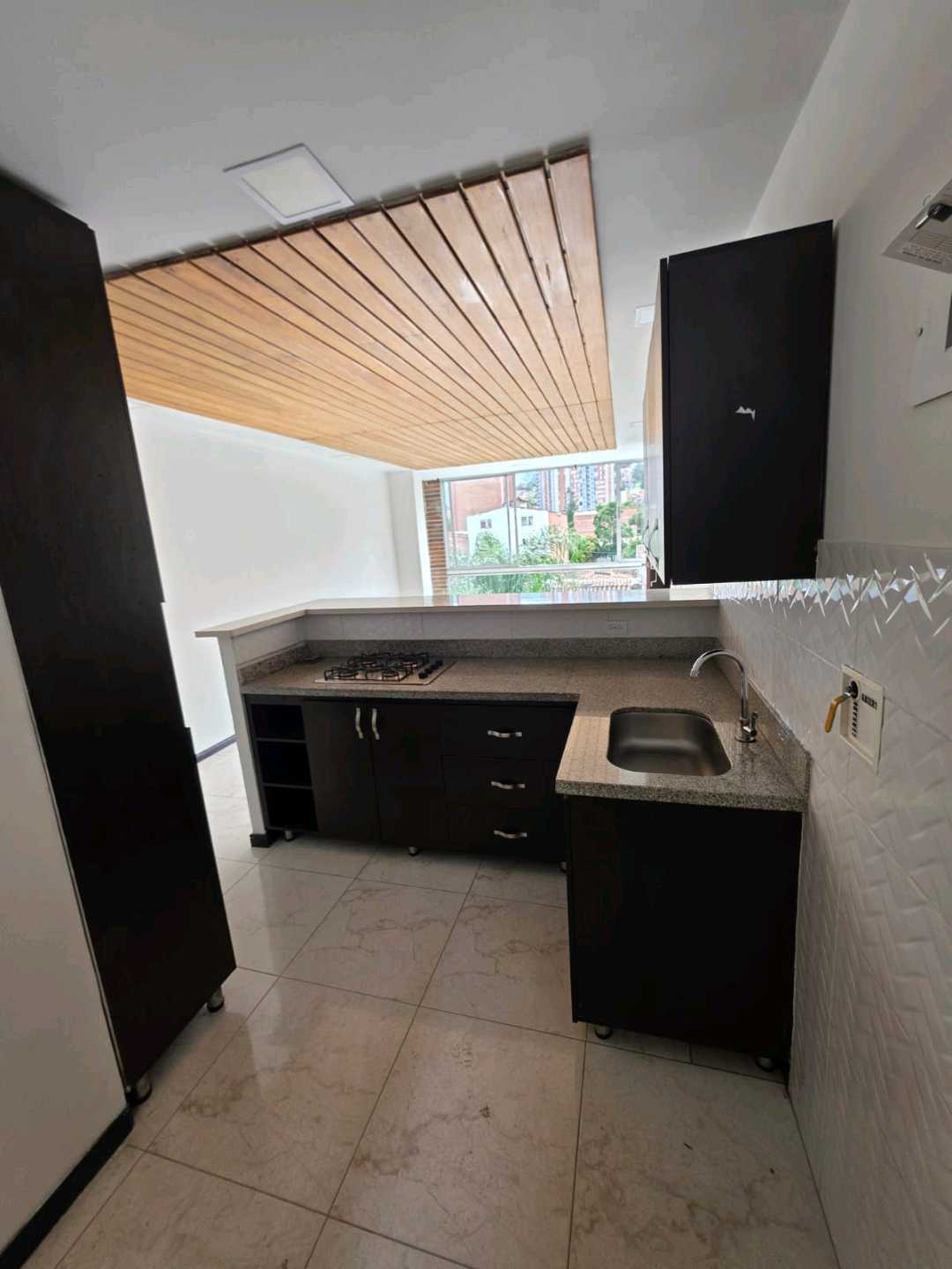 Arriendo apartaestudio sector calasanz