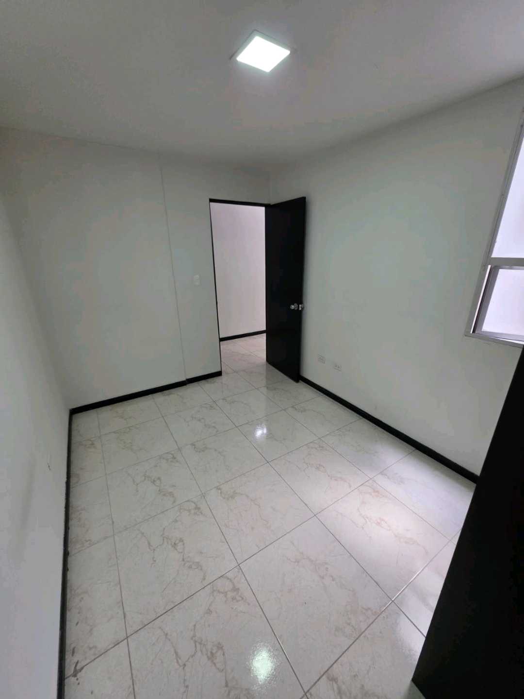 Arriendo apartaestudio sector calasanz