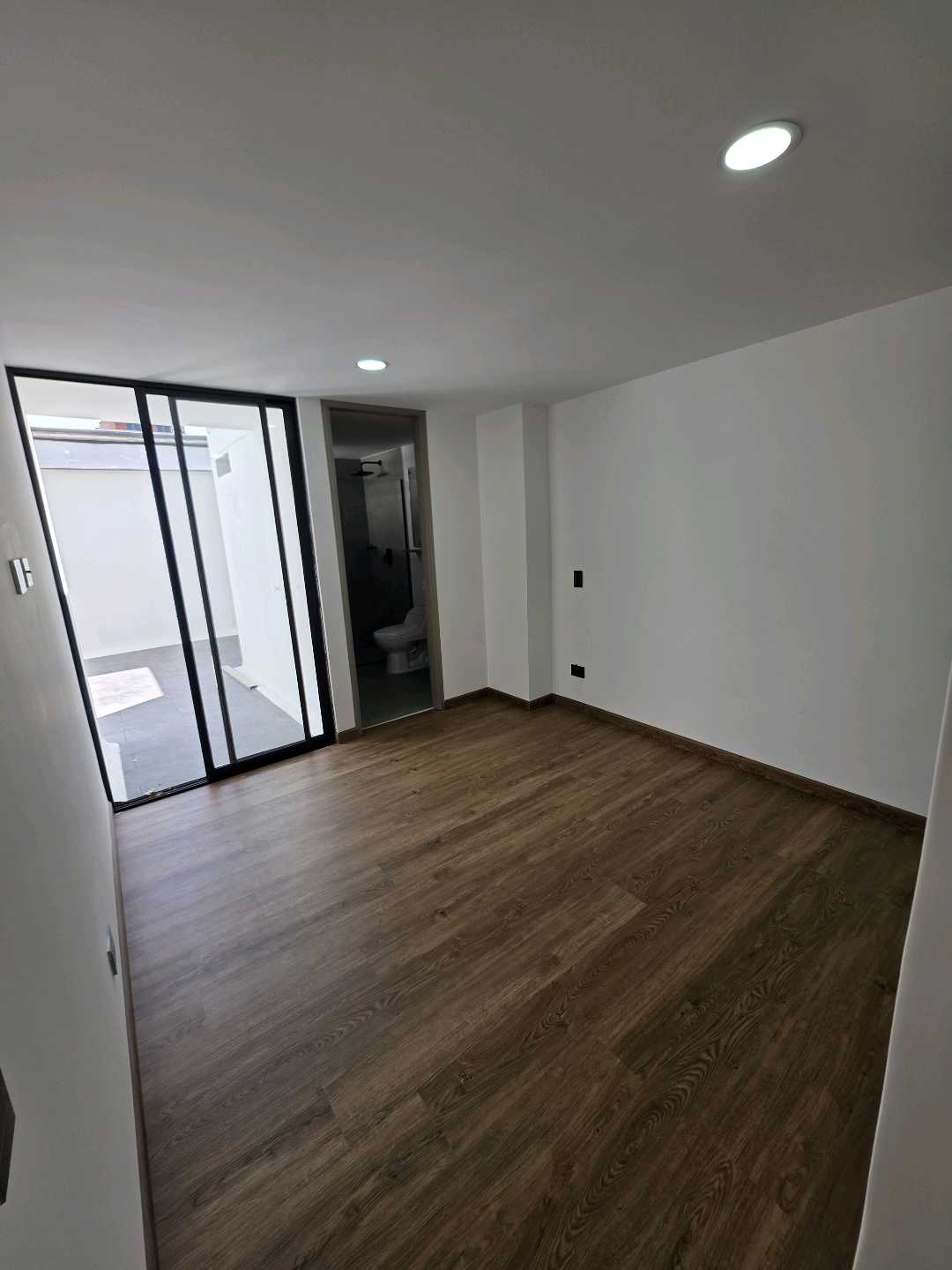Arriendo apartaestudio simon bolívar