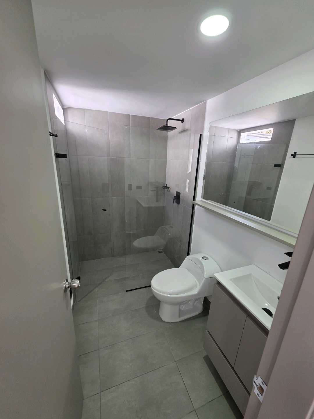 Arriendo apartaestudio simon bolívar