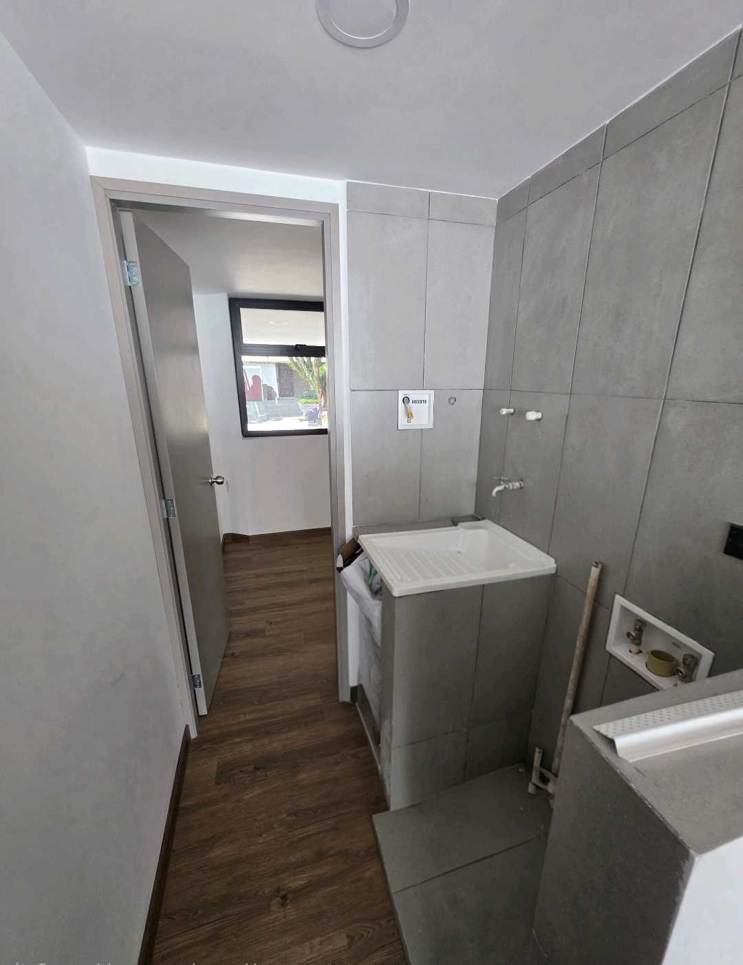 Arriendo apartaestudio simon bolívar