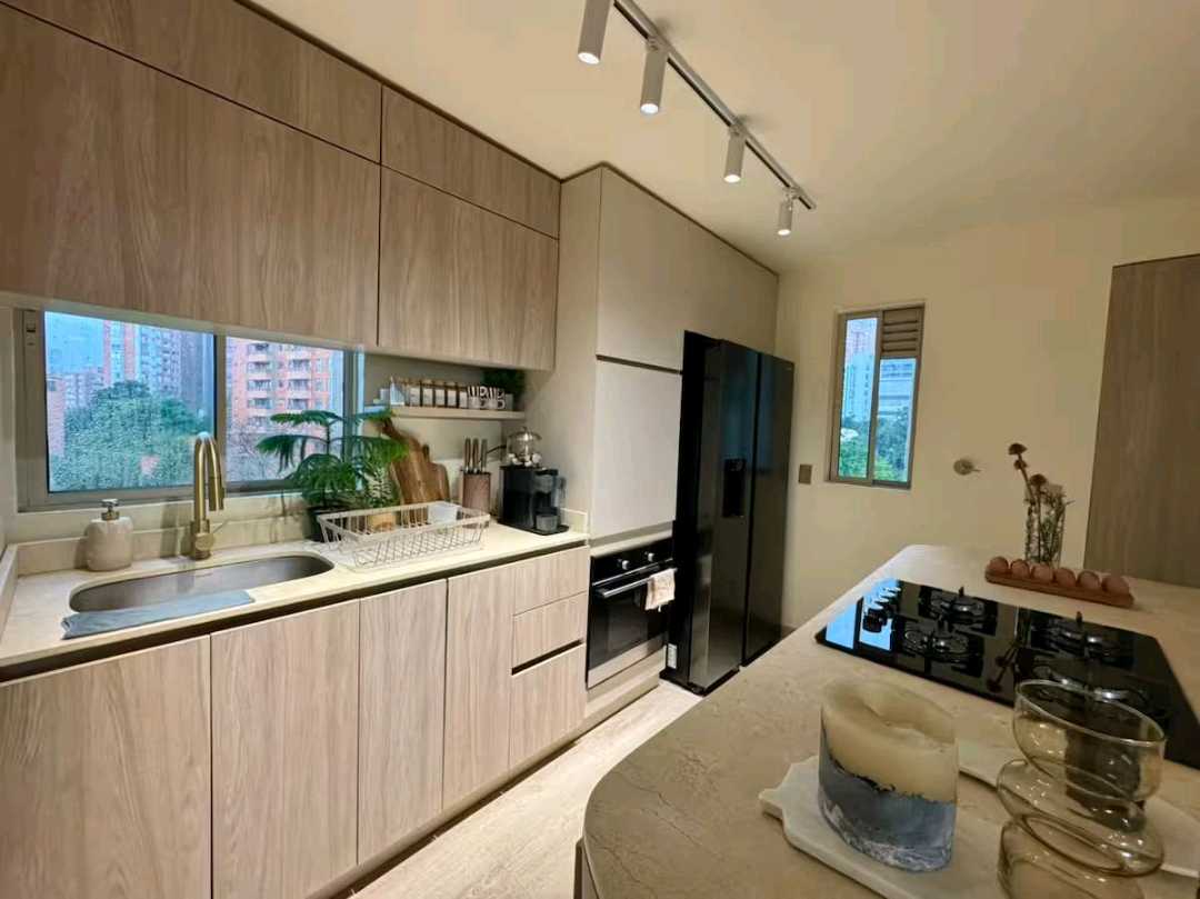 Arriendo apartamento amoblado en el Tesoro C13