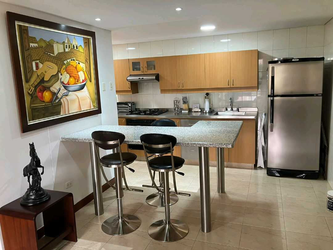Arriendo apartamento amoblado y sin amoblar Poblado los Gonzalez  CE5