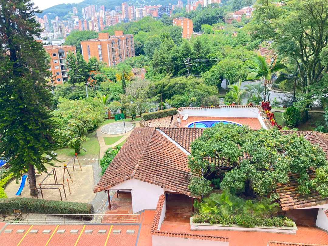 Arriendo apartamento amoblado y sin amoblar Poblado los Gonzalez  CE5