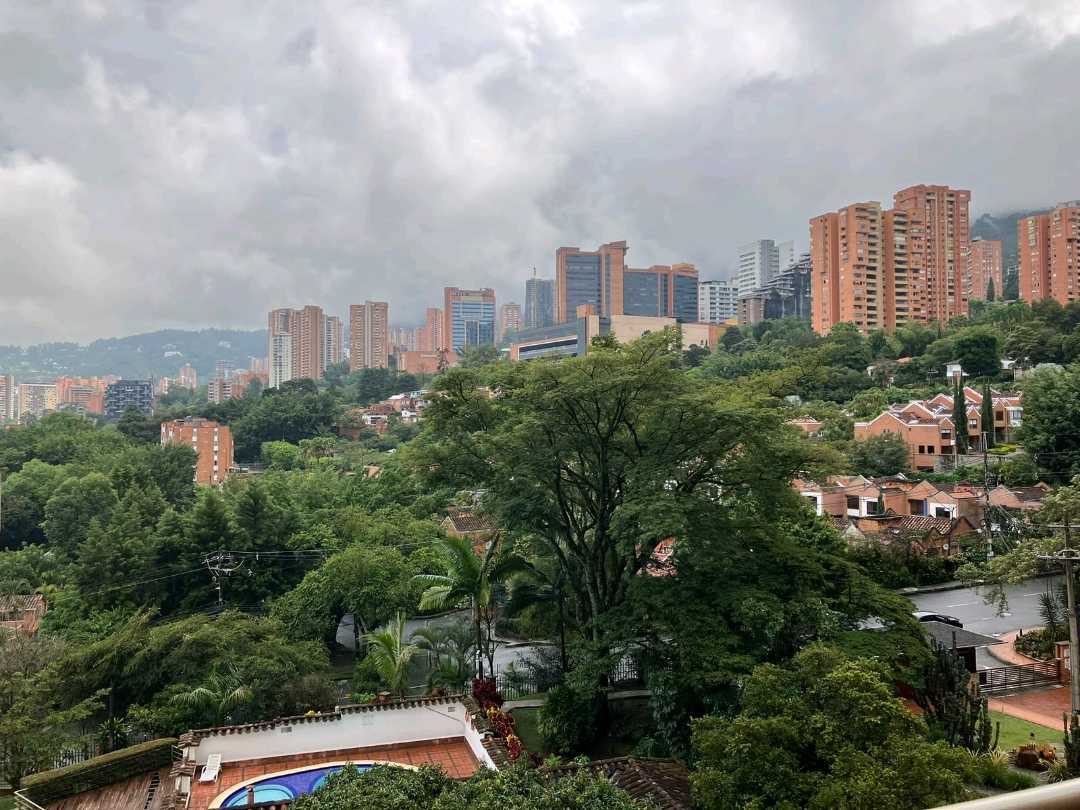 Arriendo apartamento amoblado y sin amoblar Poblado los Gonzalez  CE5