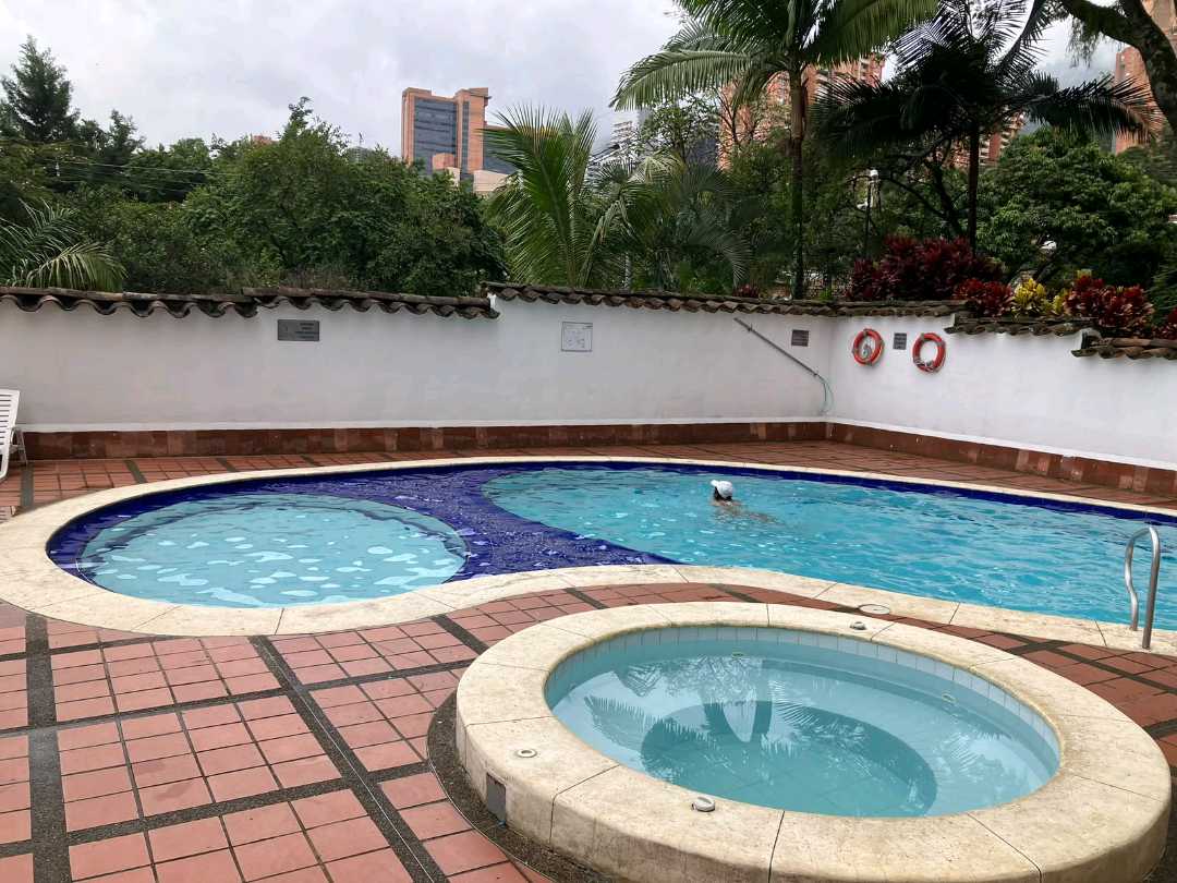 Arriendo apartamento amoblado y sin amoblar Poblado los Gonzalez  CE5