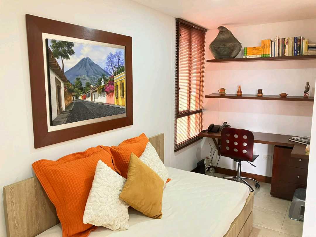 Arriendo apartamento amoblado y sin amoblar Poblado los Gonzalez  CE5