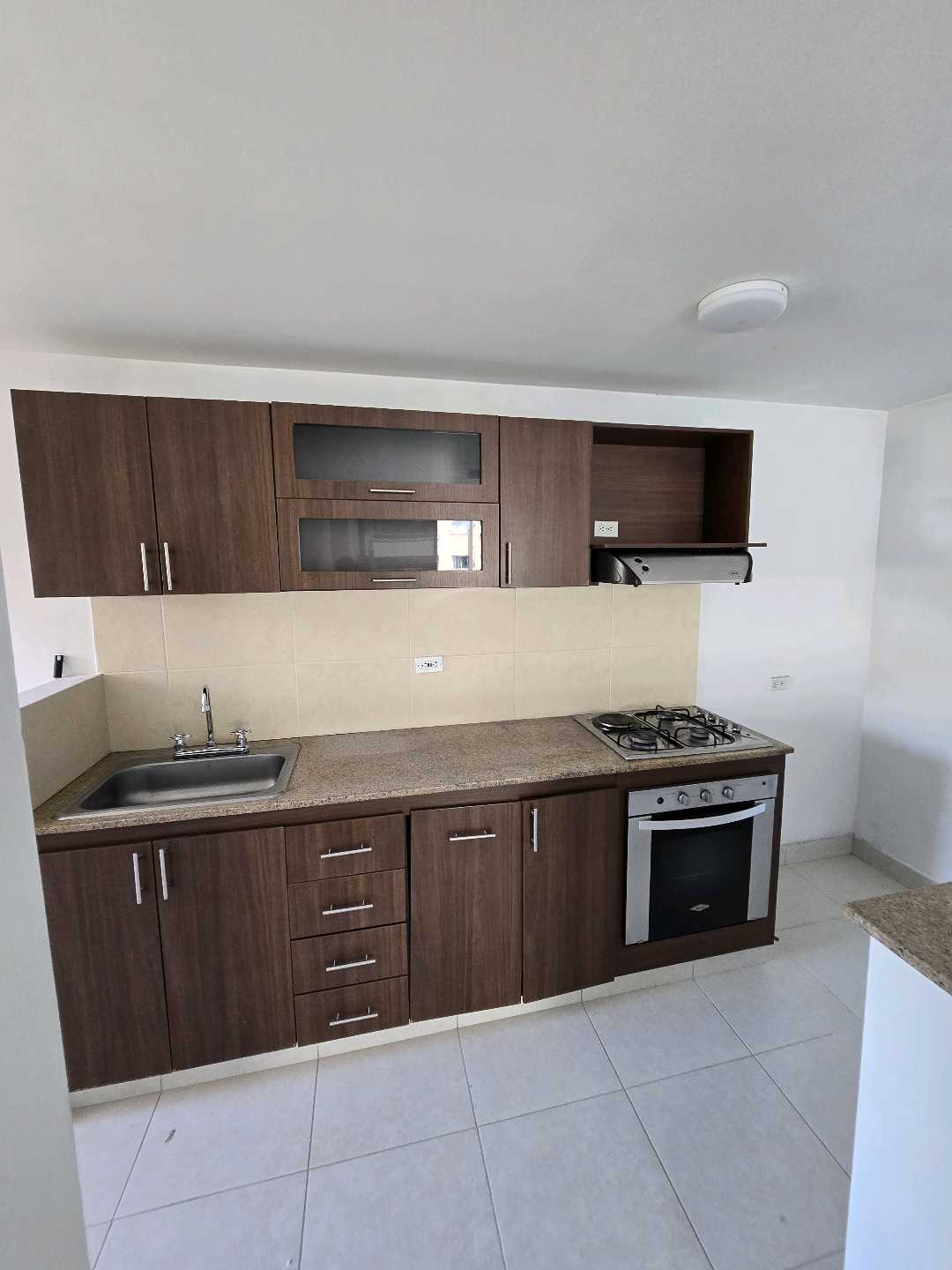 Arriendo apartamento calasanz
