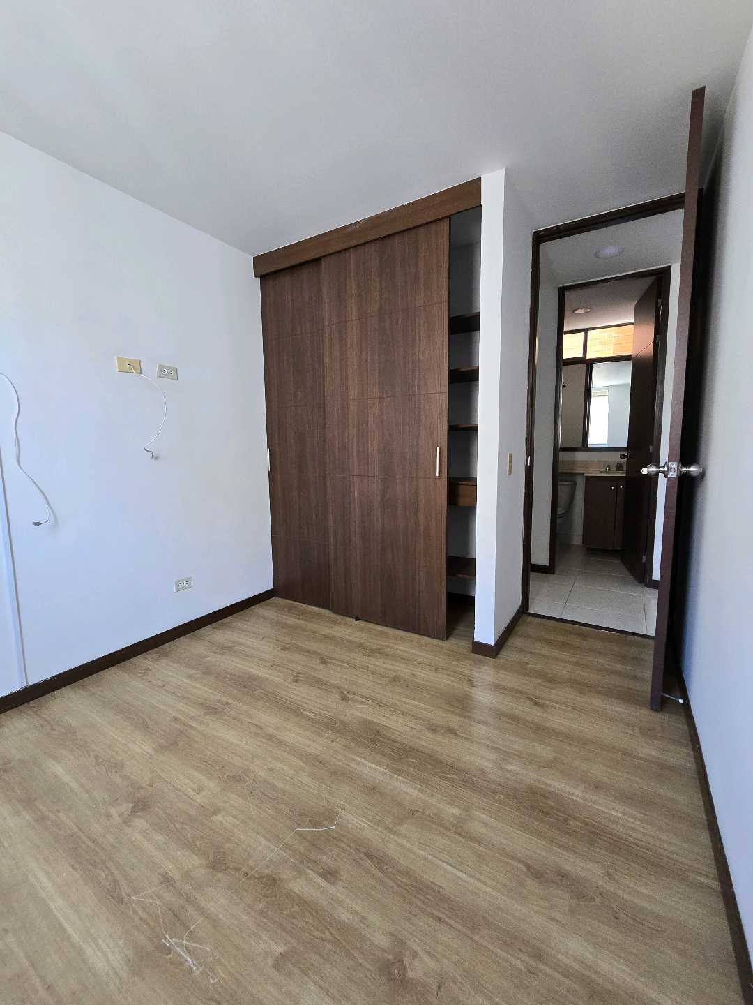 Arriendo apartamento calasanz
