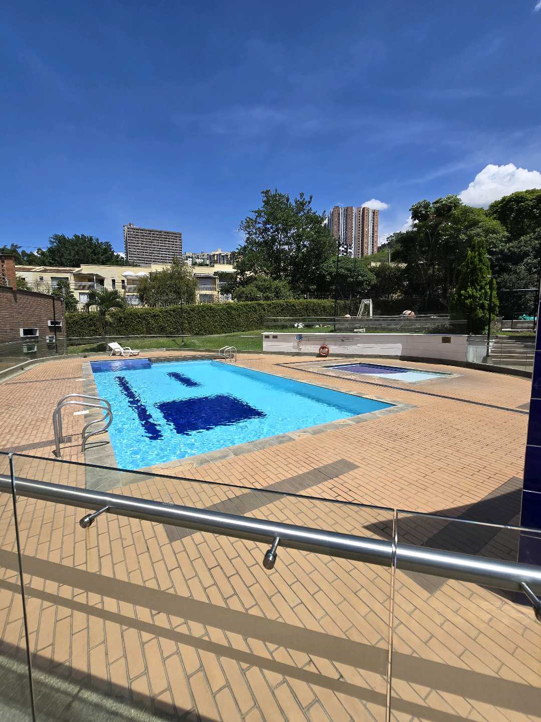 Arriendo apartamento calasanz