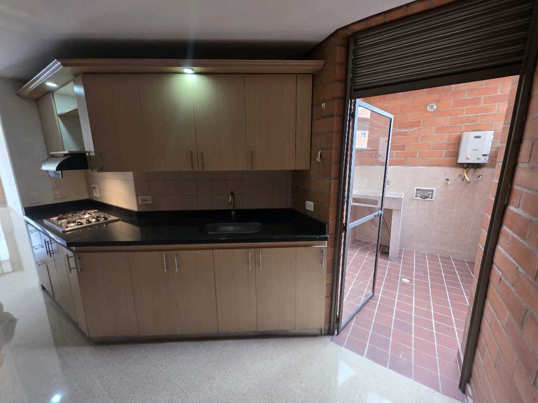 Arriendo apartamento calasanz