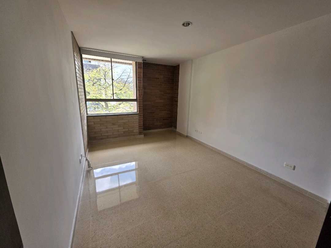 Arriendo apartamento calasanz