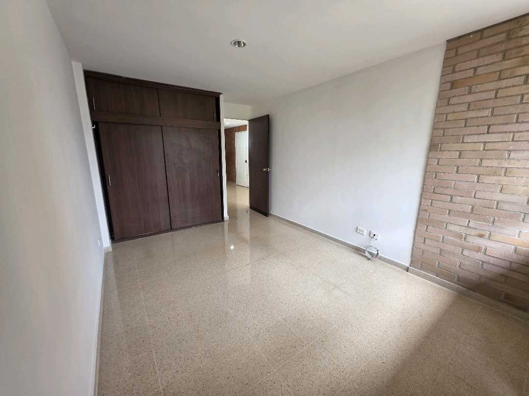 Arriendo apartamento calasanz