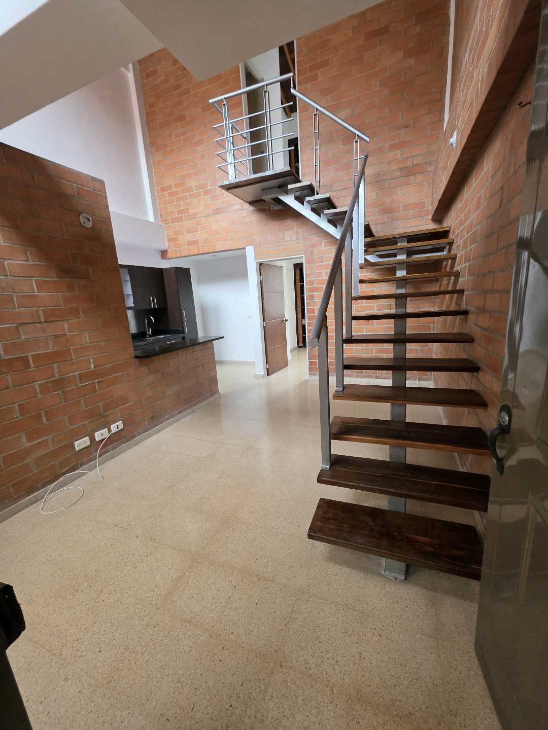 Arriendo apartamento calasanz