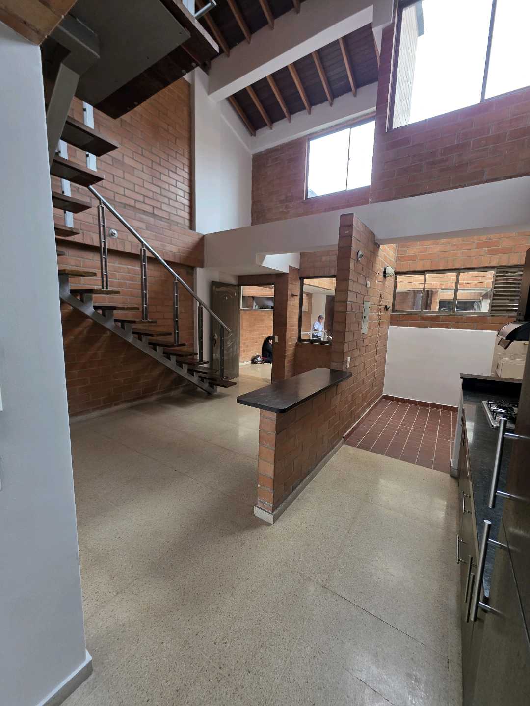 Arriendo apartamento calasanz