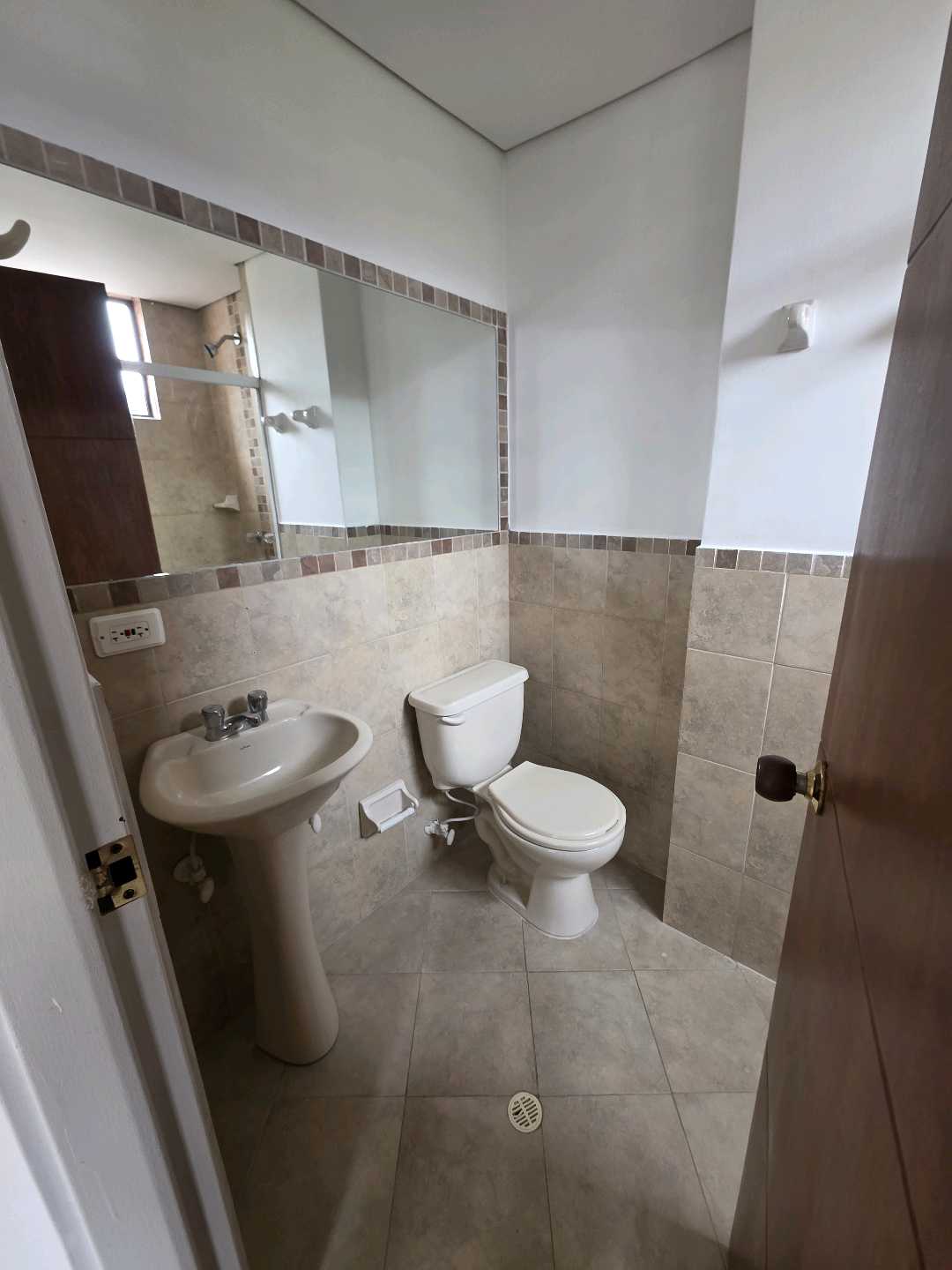 Arriendo apartamento calasanz