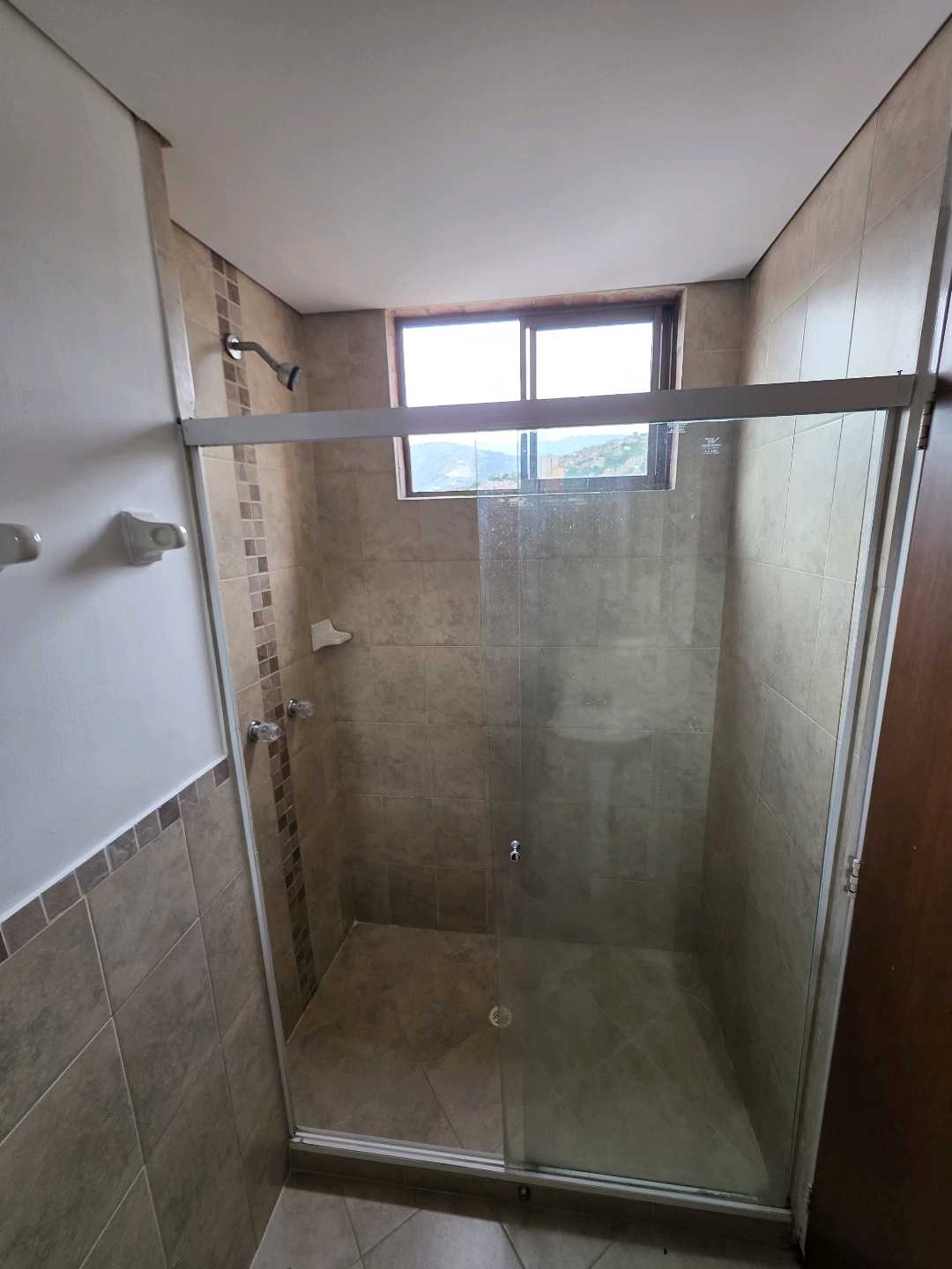 Arriendo apartamento calasanz