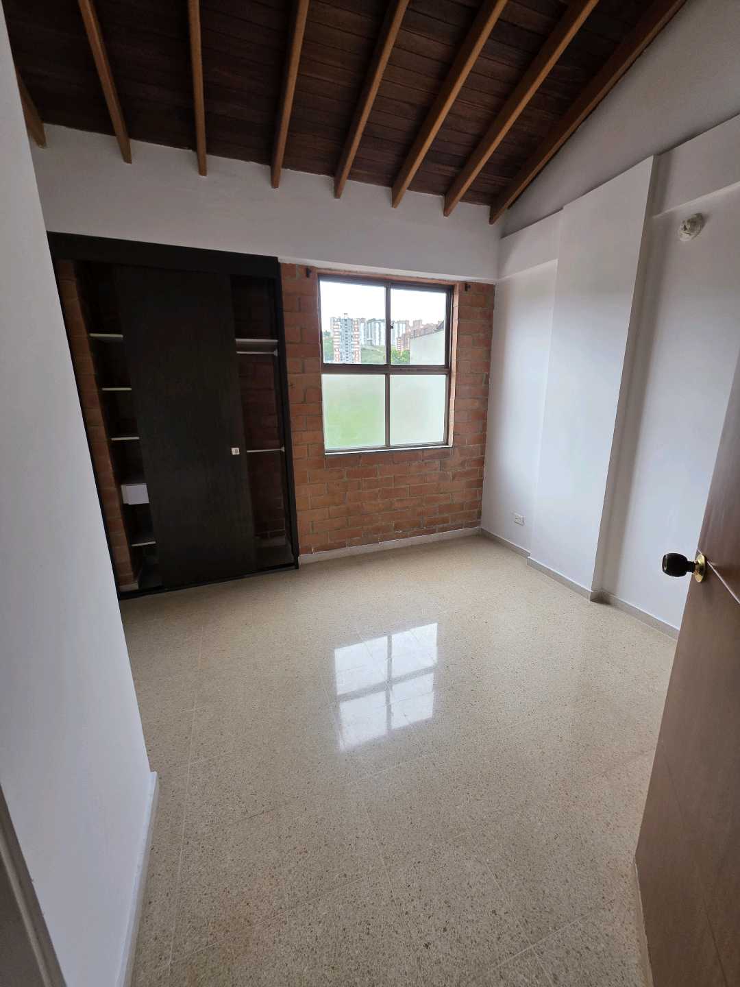 Arriendo apartamento calasanz