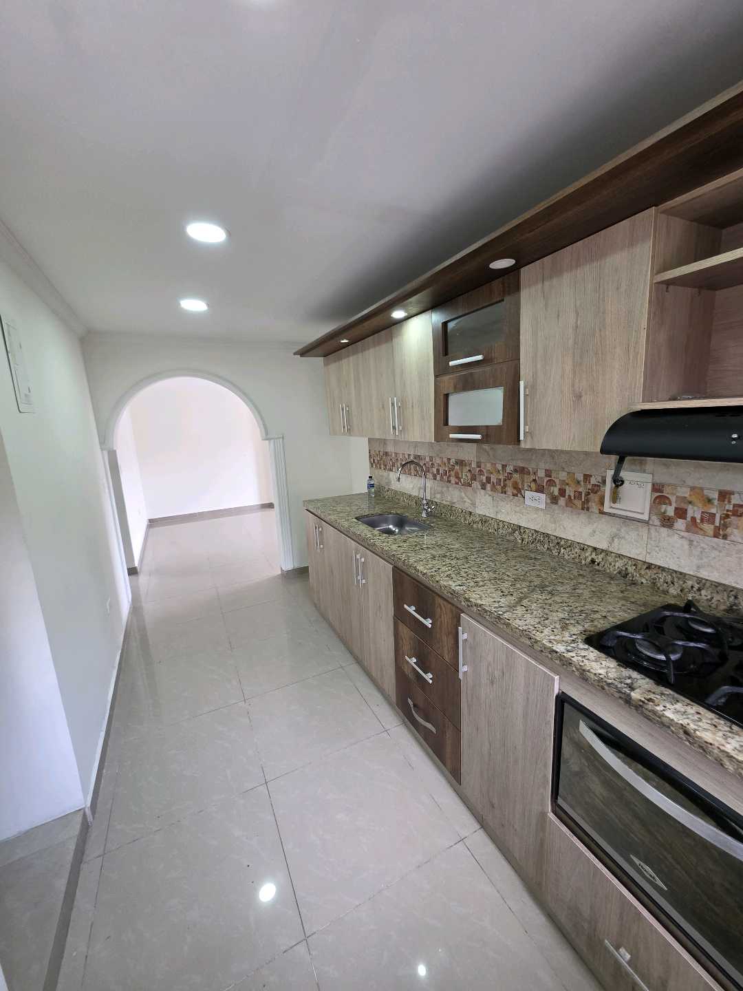 Arriendo apartamento calasanz